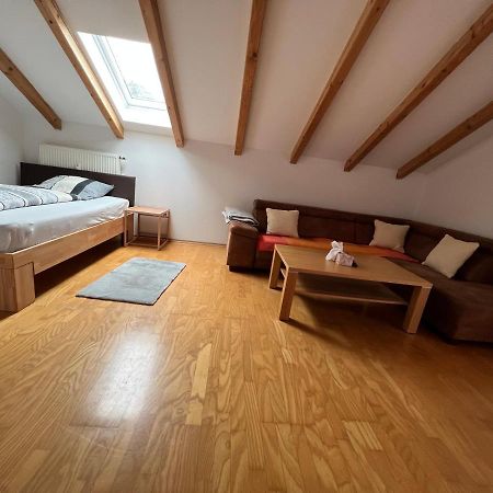 D&R Appartement Bei ローゼンハイム エクステリア 写真