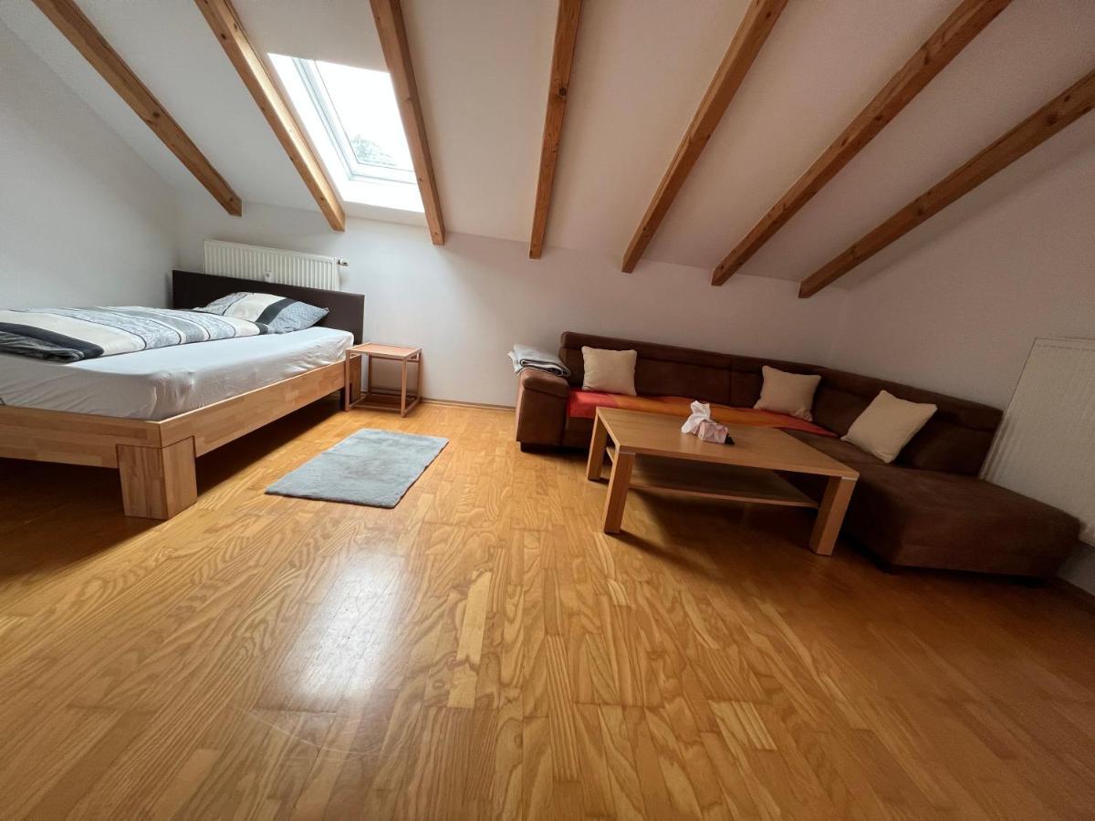 D&R Appartement Bei ローゼンハイム エクステリア 写真